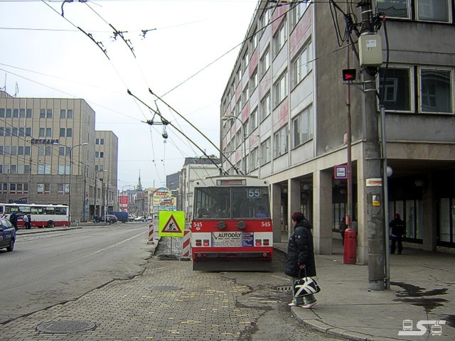 Kliknut�m okno zav�ete